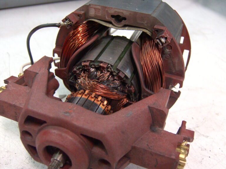 La revolución eléctrica: Faraday y el primer motor eléctrico